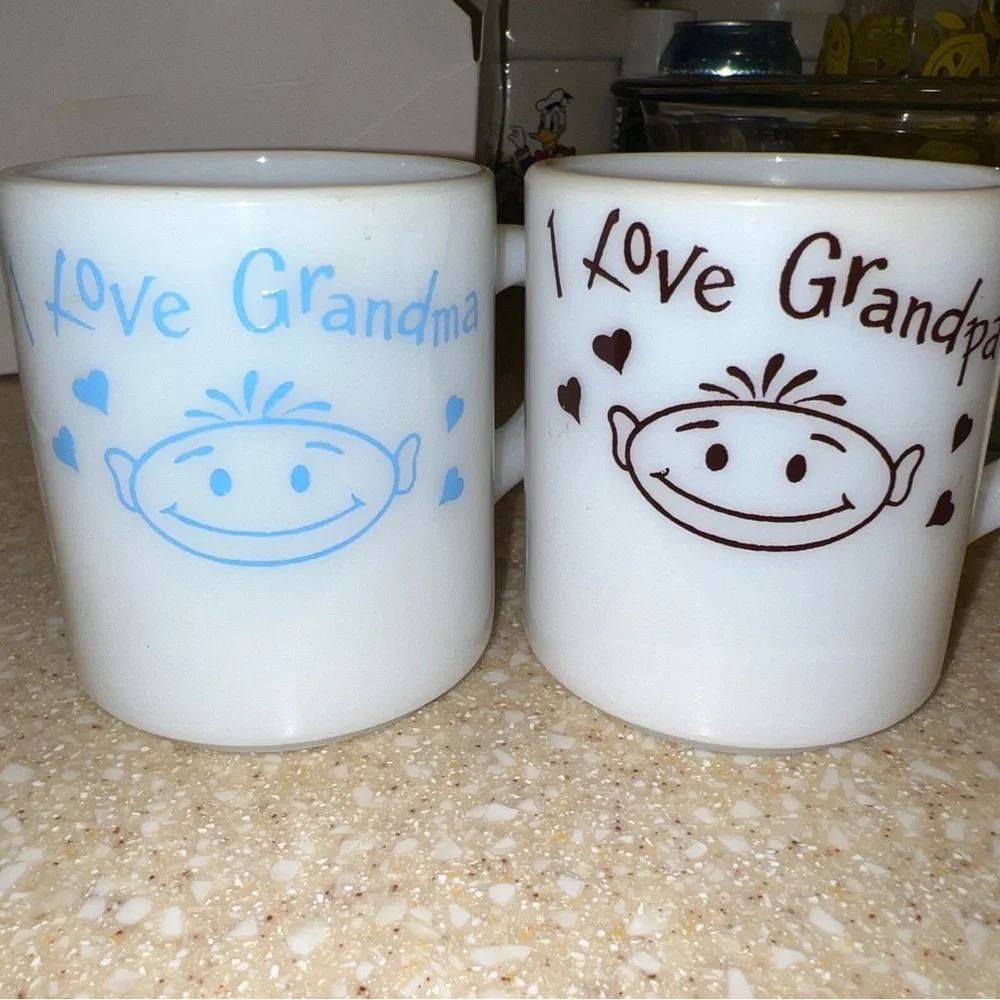I love Grandma I love Grandpa Vintage Milk Glass Mugs Smiling Stick Figure Face